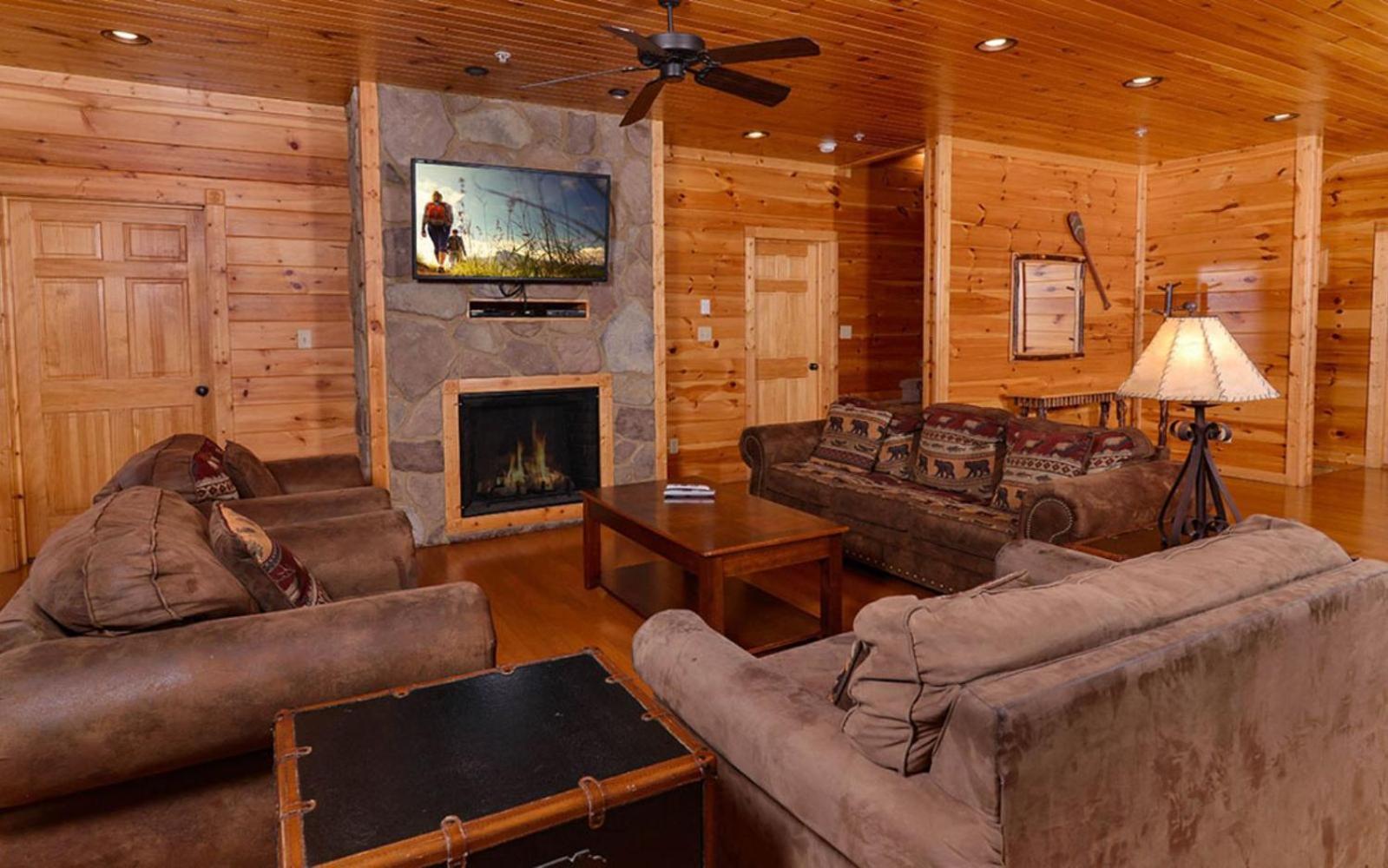 Bearskin Lodge 蓋特林堡 外观 照片